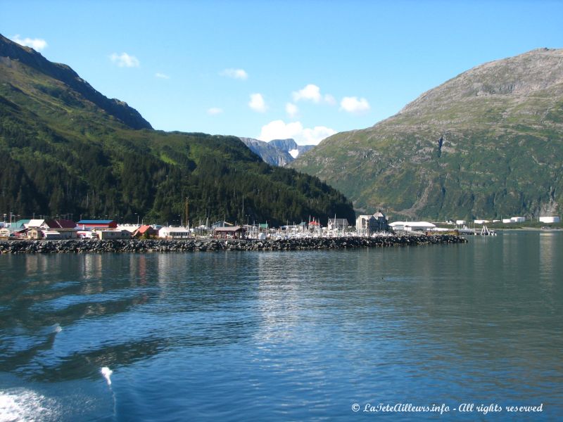 Whittier, vue du ferry