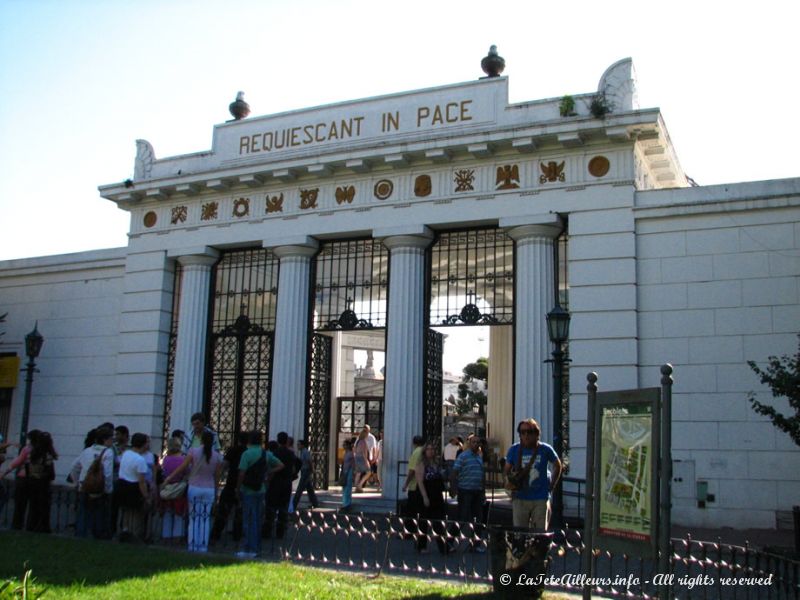 L'entrée du cimetière de Recoleta