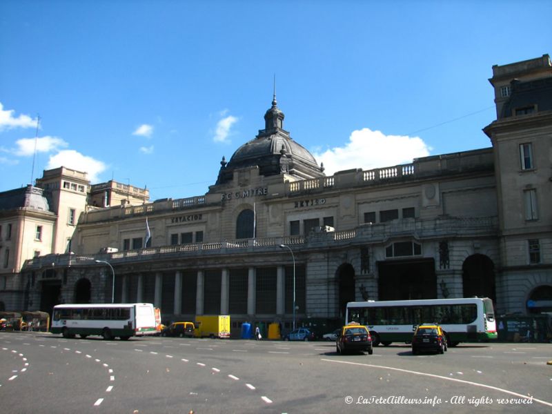 La gare ferrovière de Buenos Aires, dans le quartier de Retiro