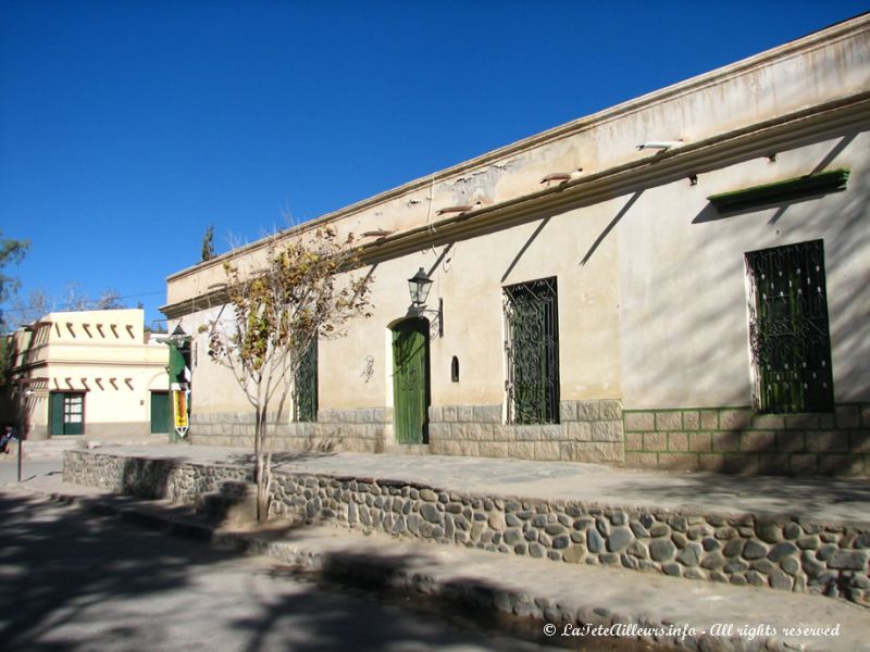 Rues pavées et maisons basses de Cachi