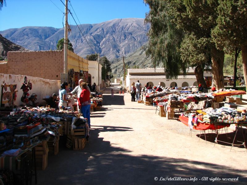 Le marché artisanal de Purmamarca