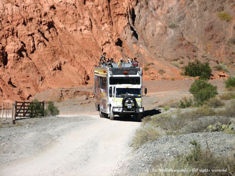 Des touristes qui n'ont pas peur des virages !