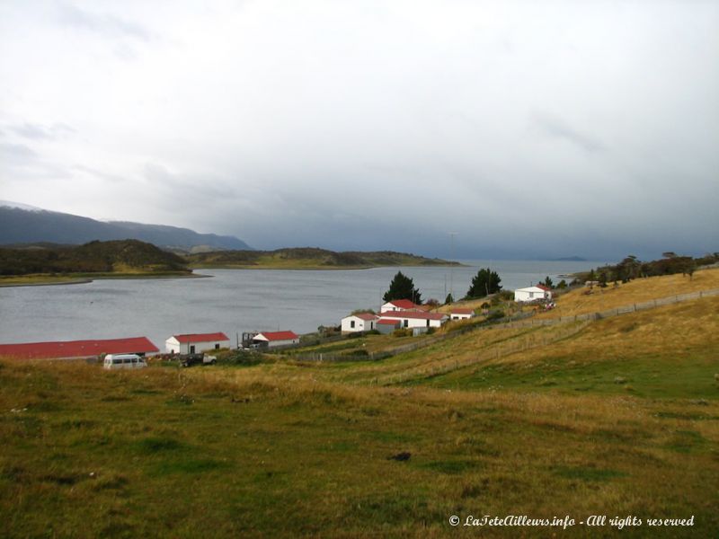 L'estancia Harberton se situe au bord du canal de Beaggle.