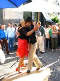 Une petite démonstration de tango sur la place Dorrego