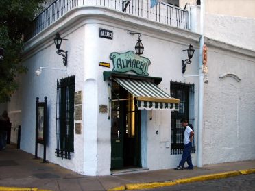 Un des bars mythiques du tango &agrave; Buenos Aires