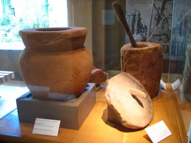 Des objets en terre cuite retrouv&eacute;s sur le site