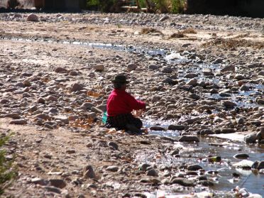 Lavage de linge dans la rivi&egrave;re