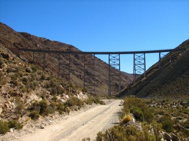 Le viaduc La Polvorilla, à 4200 m d'altitude !