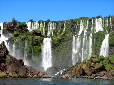 Les chutes d'Iguazu vues depuis le bateau