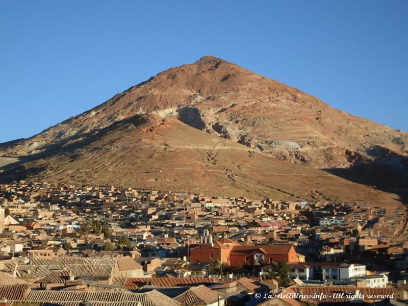 Le Cerro Rico, là où se trouvent toutes les mines de Potosi