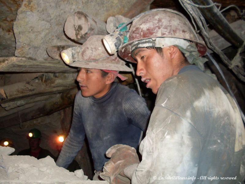 Le travail dans les mines commence très jeune, aucun autre choix ici