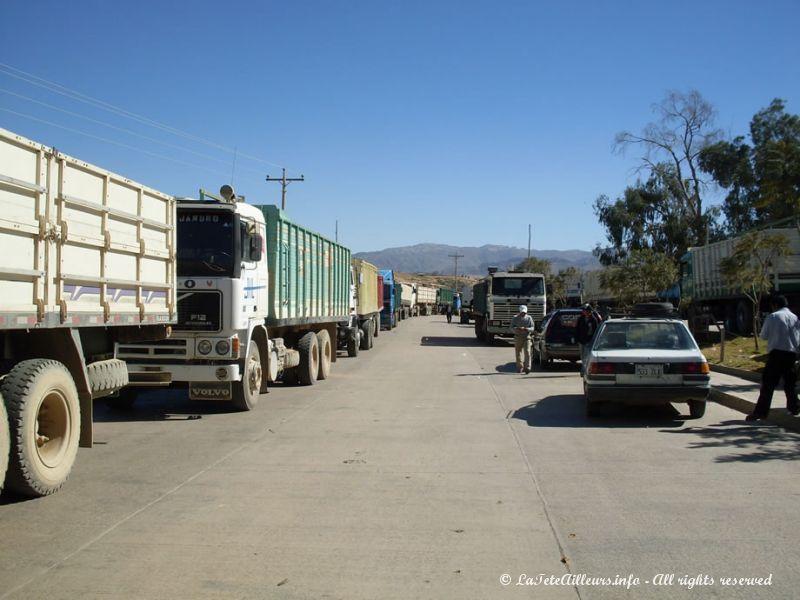 Blocus des routes par les camions à Potosi