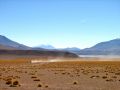 4x4 solitaire au milieu des déserts boliviens...