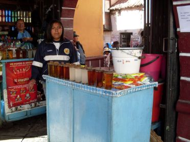 Des boissons toujours chaudes gr&acirc;ce aux pierres br&ucirc;lantes qu'elles contiennent !