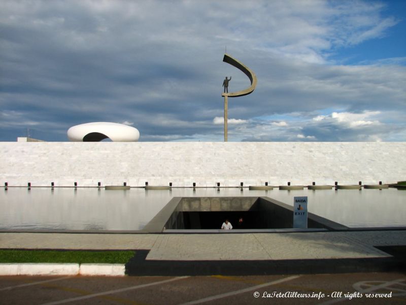 Le mémorial JK contient un musée sur la ville et, bien sûr, sur l'ancien président et fondateur de Brasilia