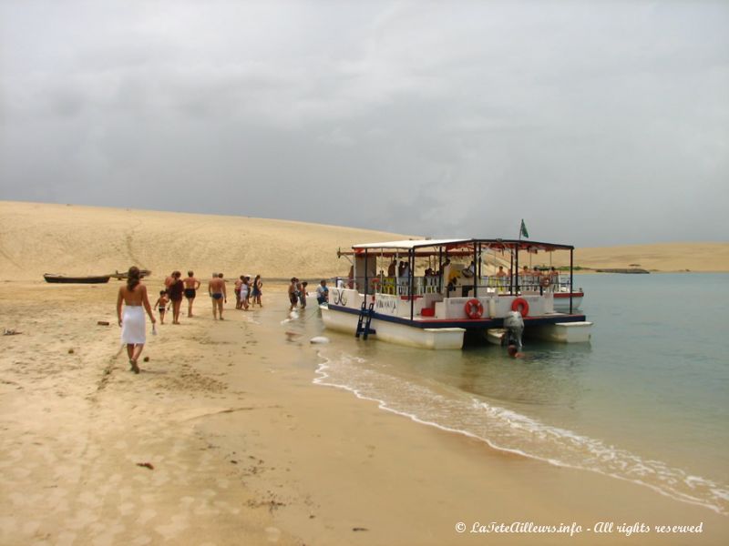 Le catamaran qui va nous emmener découvrir les environs de Mundaú