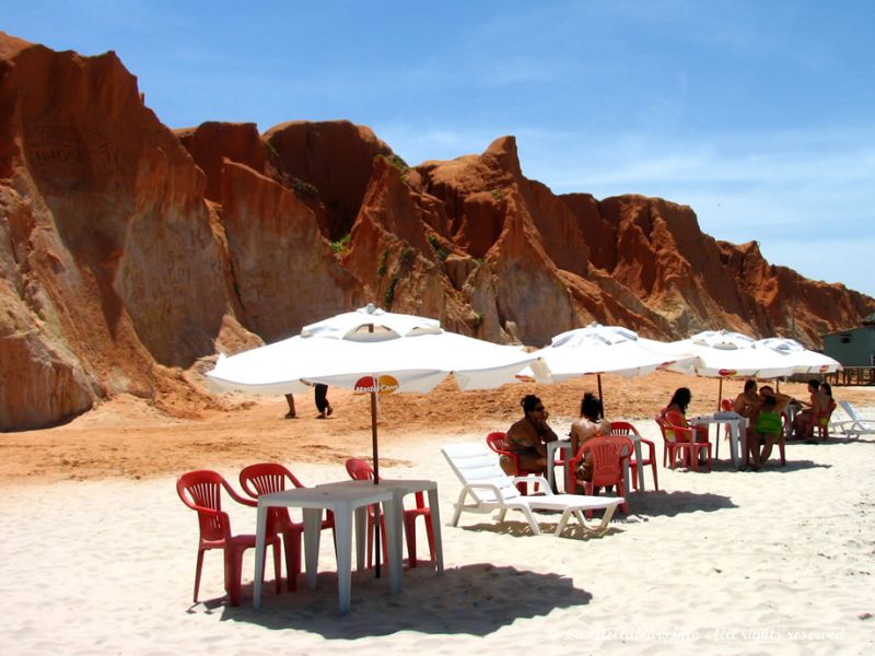 Autrefois très hippie, Canoa Quebrada accueille dorénavant une clientèle plus chic