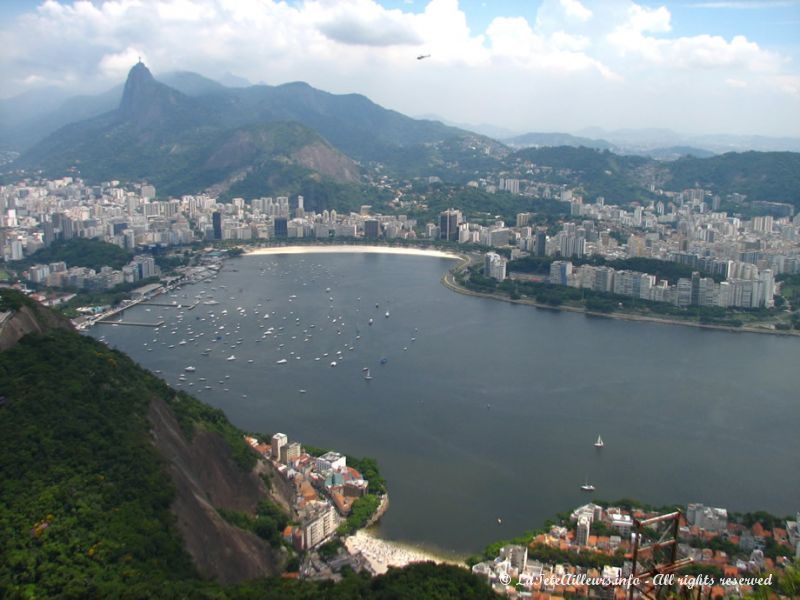 Belle vue sur la baie de Guanaraba depuis le Pain de Sucre