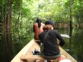 Super que d'évoluer dans la forêt amazonienne en canoë !