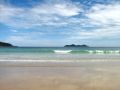 Cette plage est l'une des plus réputée de l'île pour le surf