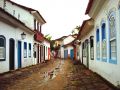 Le charme des fenêtres colorées et des rues pavées...