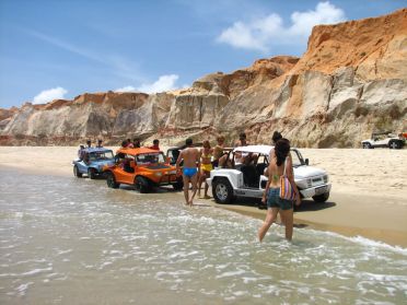Pourtant pas fanas des buggys, ils sont vraiment n&eacute;cessaires ici pour parcourir les immenses plages