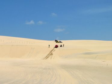 Apr&egrave;s la plage, les dunes !