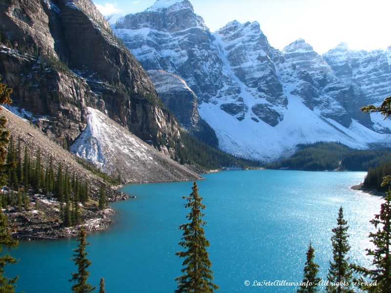 Le lac Moraine est encore plus sauvage que le lac Louise