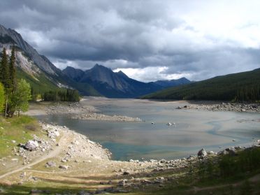 Le lac Medicine, aux couleurs impressionnantes !