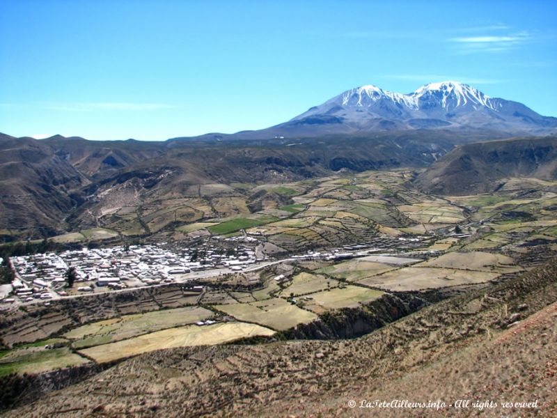 Vue panoramique sur le village de Putre