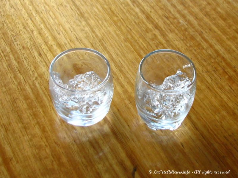 Petit verre de Pisco aux glaçons du glacier pour se remettre