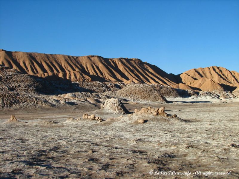 Le cratère de la Vallée de la Lune