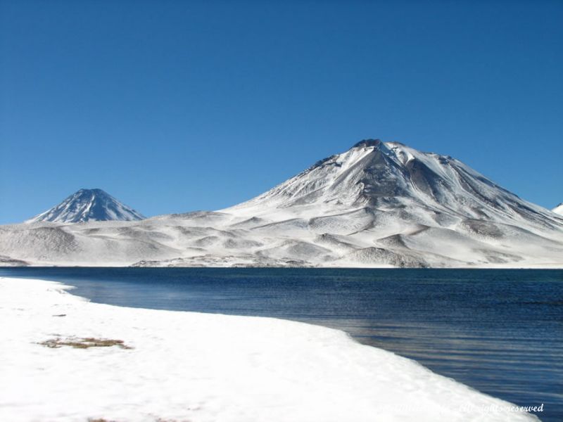 La lagune Miscanti au mois de Juin