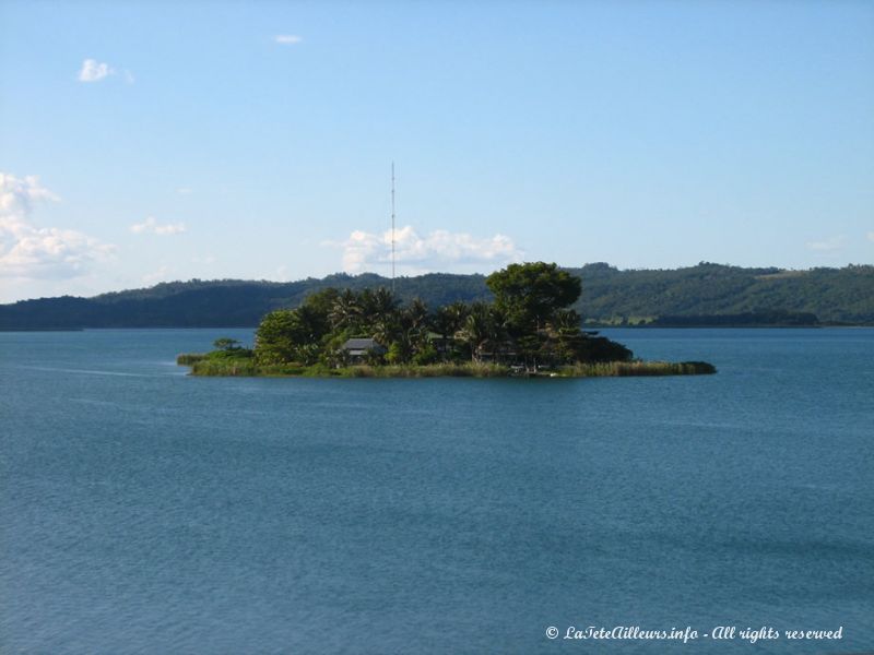 ... et compte de nombreuses petites îles verdoyantes