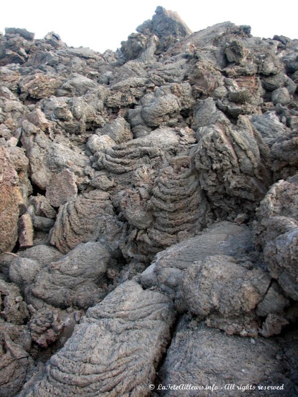 La lave vue de près