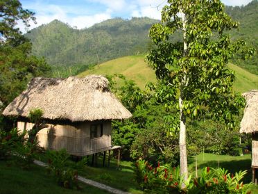 Nous nous installons dans un petit bungalow &agrave; Lanqu&iacute;n