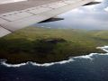 Vu depuis l'avion, le volcan Rano Raraku nous attire déjà