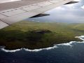 Vu depuis l'avion, le volcan Rano Raraku nous attire déjà