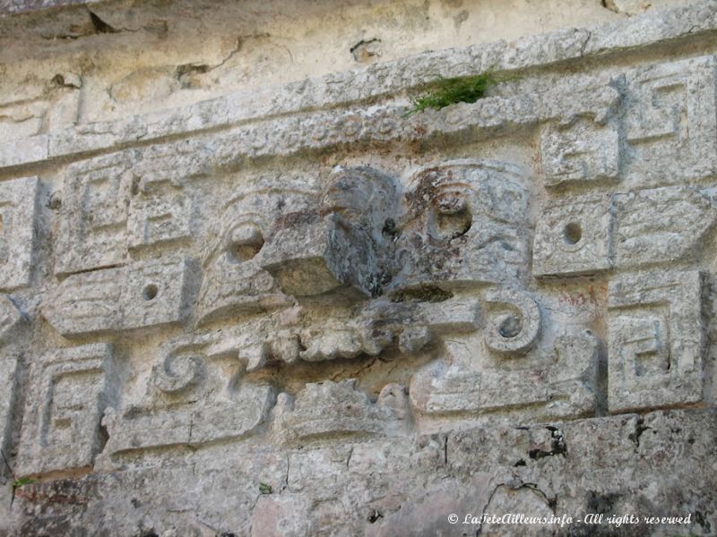 Les dessins mayas sont très symboliques, peu détaillés