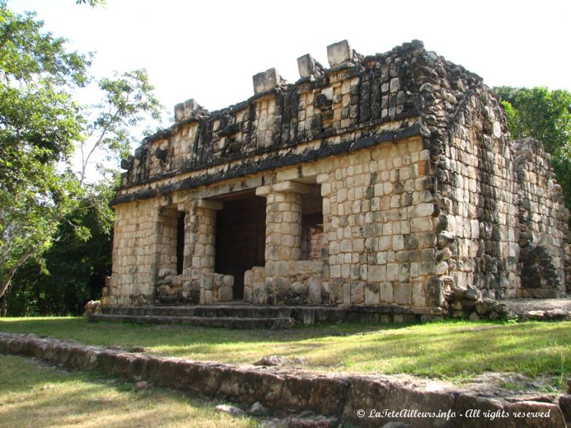 Un des nombreux batiments d'Uxmal