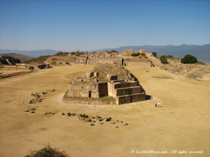 Monte Alban vu depuis la plate-forme sud