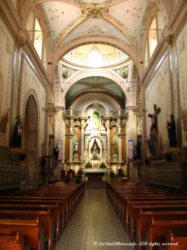 L'intérieur de la Igreja Congregación