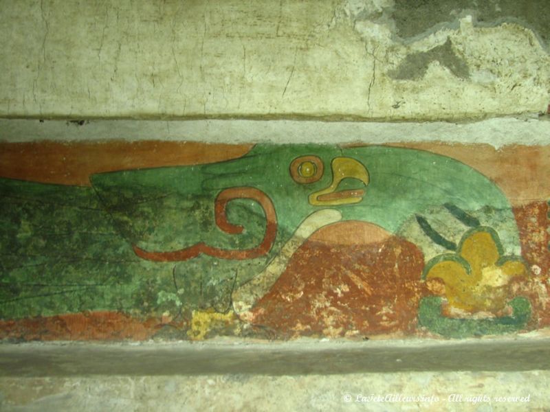 Une fresque murale du Templo de los Caracoles emplumados