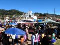 San Juan Chamula, village Tzotzile fascinant et en fête