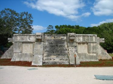 Le temple des Jaguars et des Aigles