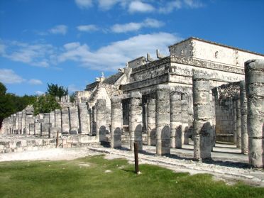 Ce temple est aussi appelé le temple des Guerriers