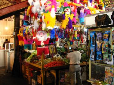 Un des nombreux &eacute;tals du march&eacute;