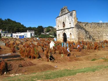 Un cimeti&egrave;re Tzotzile 