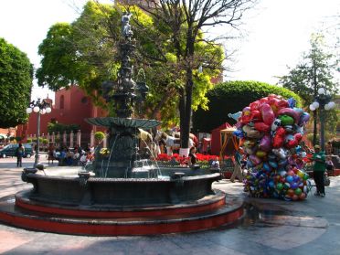 Le Jard&iacute;n Zenea