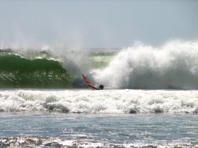 On comprend pourquoi des surfeurs du monde entier se retrouvent ici !